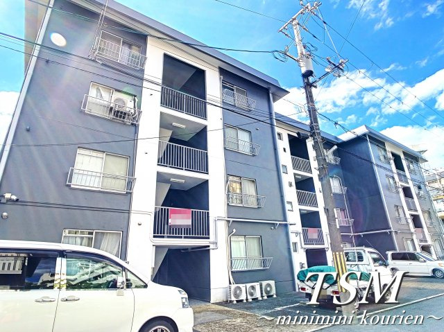 第一岸田マンションの外観