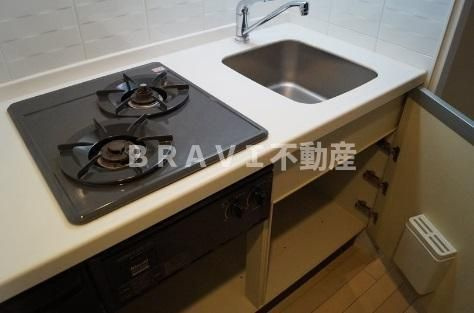 アーデンタワー西本町　BRAVI不動産のキッチン|【アーデンタワー西本町】独立洗面台で身支度をすべて済ませてしまいましょう