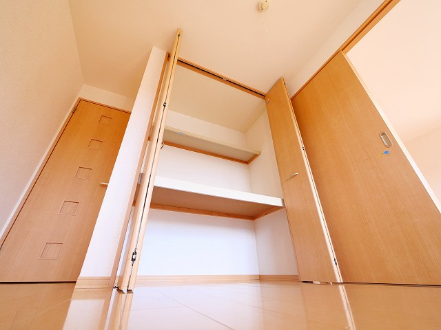 ガーデンパークBの収納