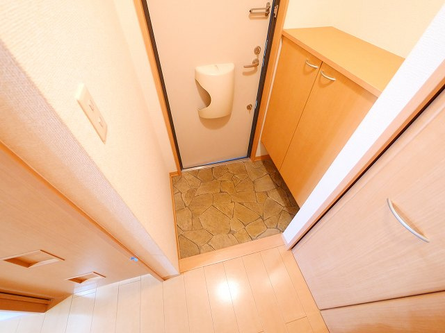 ガーデンパークBの玄関