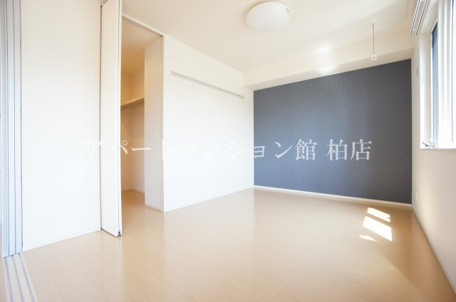 アイビーの洋室