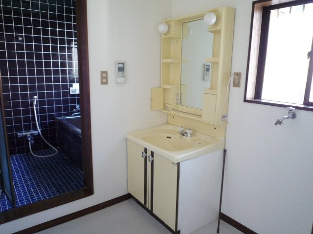 池田邸の独立洗面台