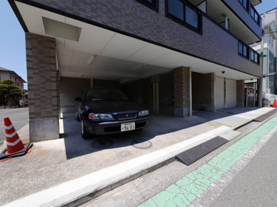 【駐車場】 | エメラルドマンション（えめらるどまんしょん） | 株式会社スマイルメイトでは契約金のクレジット決済も可能です♪