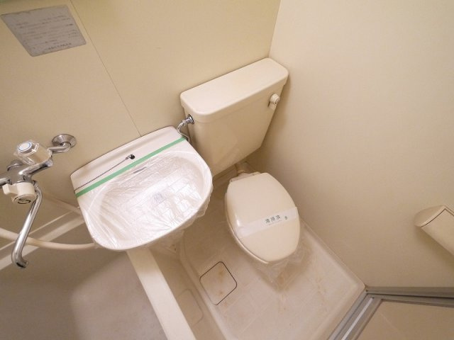 フローレンスヨーコのトイレ|落ち着いたトイレです