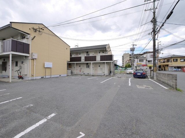 ジョイフルハイツBの駐車場|駐車場に車を止められます