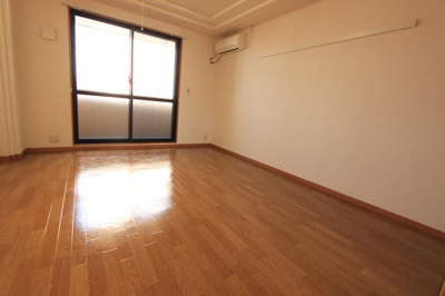 【居間・リビング】 | エスべランサ北今市 | ゆったりとした居間です