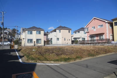 【外観】 | MLH藤沢本町3棟-3【条件付売地（土地）】 | 藤沢本町駅から徒歩１３分☆駅まで平坦道のりで、整形地・角地もある分譲地です☆南道路・東道路で全区画120㎡以上（約36坪以上）道路の幅員も南6ｍ・東4ｍと車も楽々ですよっ☆