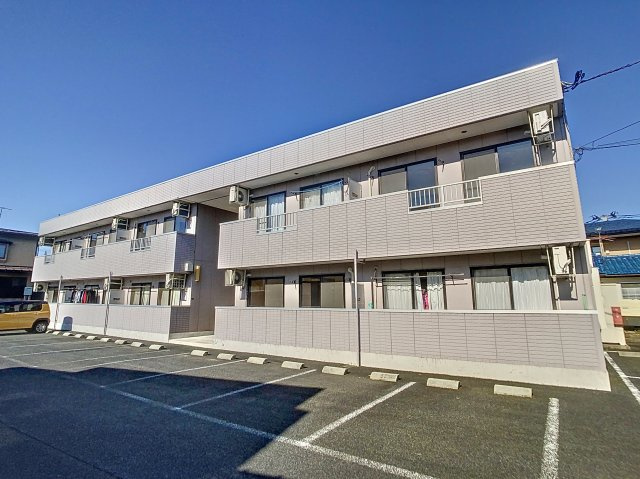 山形市五十鈴２丁目のアパートの外観