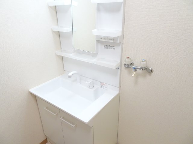リバーサイド鎌倉の独立洗面台