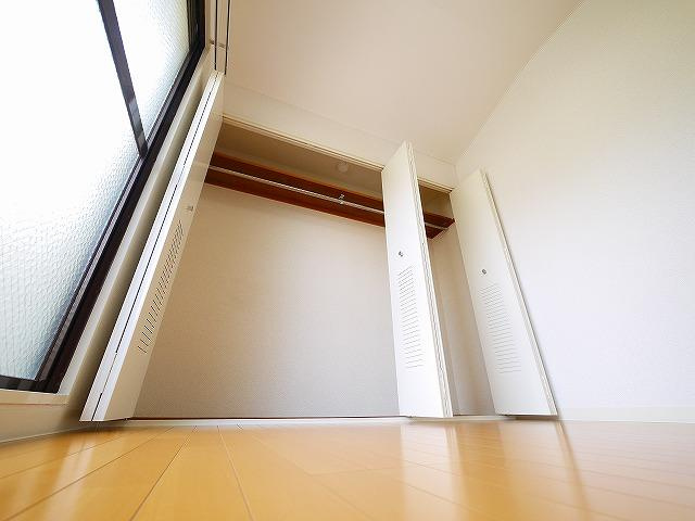 富雄サンパレスⅠ号館の収納|たっぷりとした収納スペースです