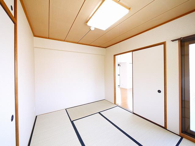 富雄サンパレスⅠ号館の和室|和室がひろがる居住スペース