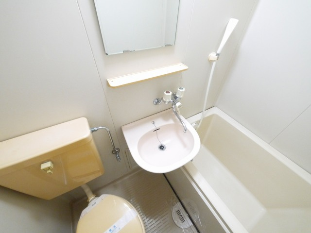 メゾン・ラ・ポムの洗面所|使いやすい洗面所です