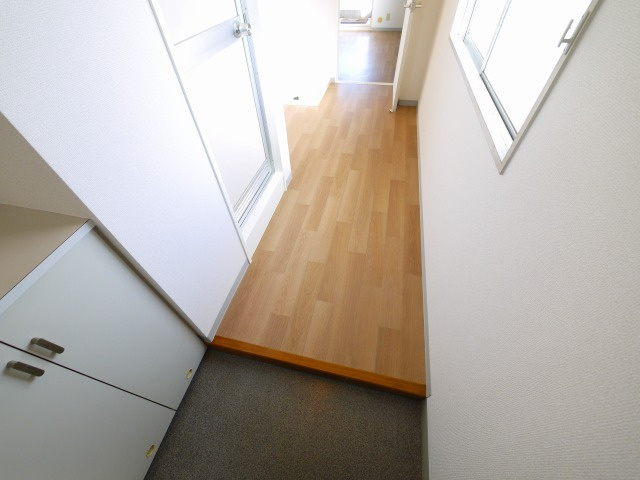 メゾン・ラ・ポムの玄関|シンプルで使いやすい玄関です