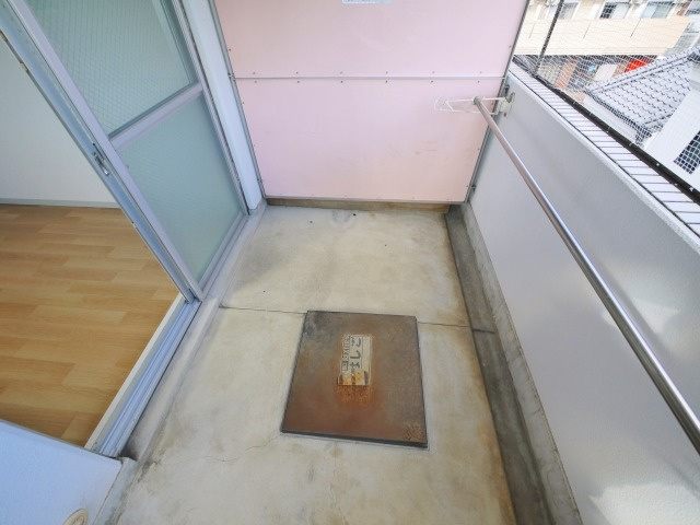 メゾン・ラ・ポムのバルコニー|落ち着いた時間を過ごせるバルコニーです