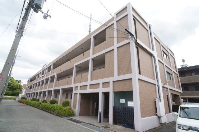 プレステージ安倉の外観