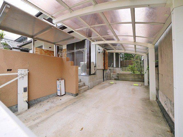 生駒市辻町貸家の駐車場|駐車場があります