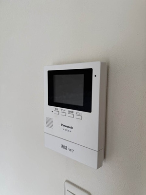 【セキュリティ】 | リラ新ゆり | 防犯対策に有効なカメラ付きインターホン！録画機能が付いているので留守中の訪問者まで確認できます♪