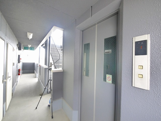 トータスBldのエントランス