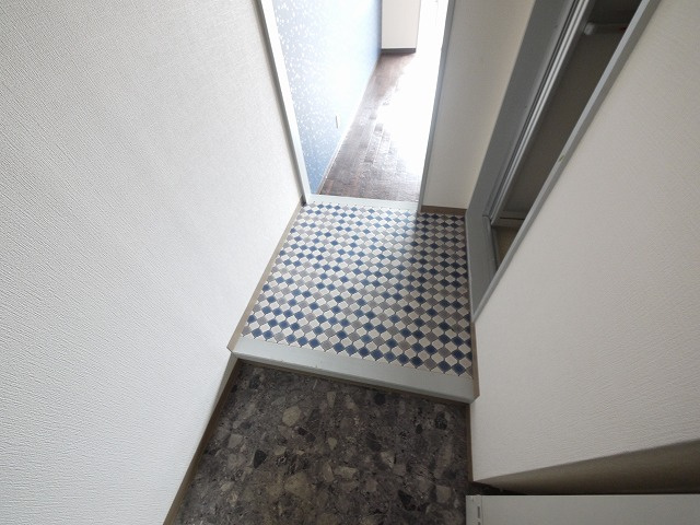 トータスBldの玄関