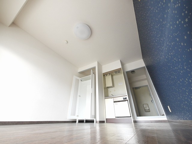 トータスBldの居間・リビング