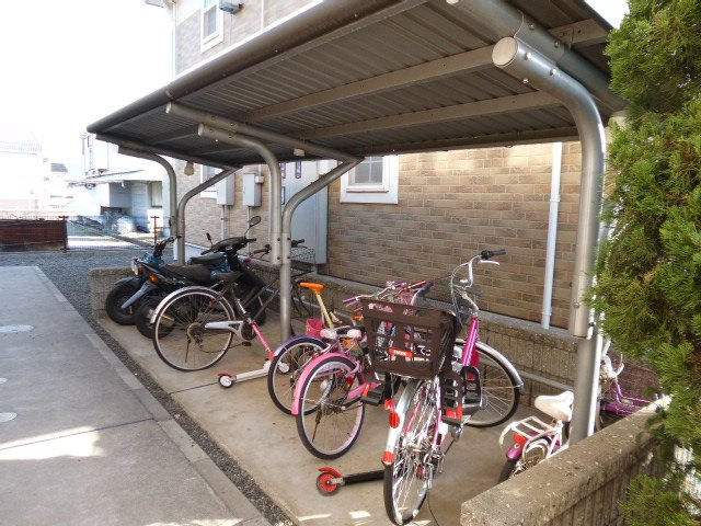 エターナル南畝Aのその他共用部分|自転車置き場