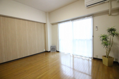 【洋室】 | ブルーメ万倍