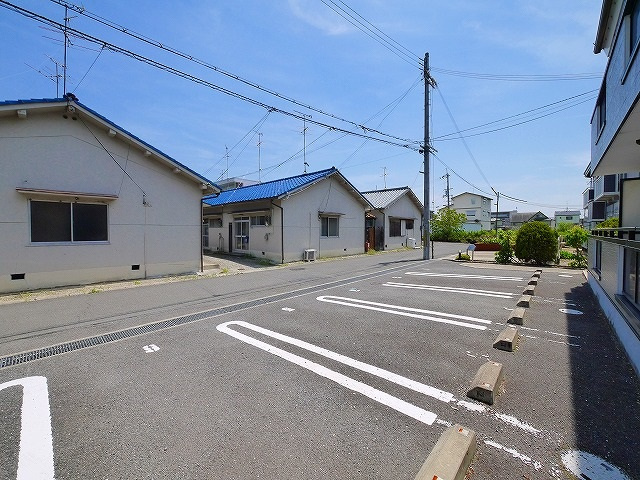 グランソーレの駐車場|駐車場に車を止められます