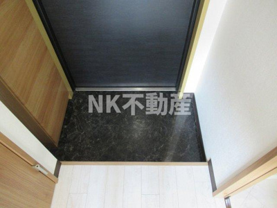 【玄関】 | ラガーパレス花園（東花園賃貸） | きれいな玄関です