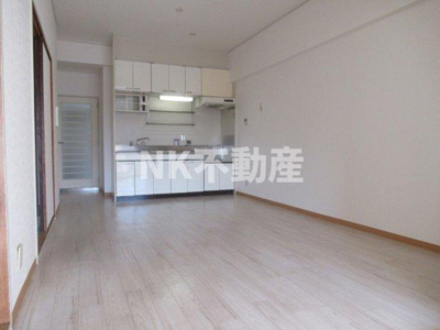 【居間・リビング】 | メゾン大邦（弥刀賃貸） | 使いやすい居間です