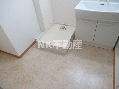 【洗面所】 | メゾン大邦（弥刀賃貸） | 忙しい朝には欠かせない洗面所です