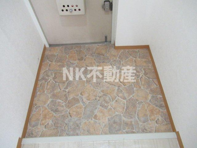 【玄関】 | メゾン大邦（弥刀賃貸） | 落ち着いた玄関です