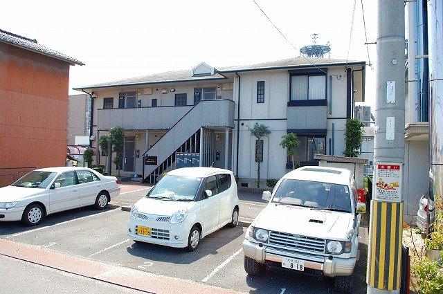 ハイツげんの駐車場|駐車スペースもあります