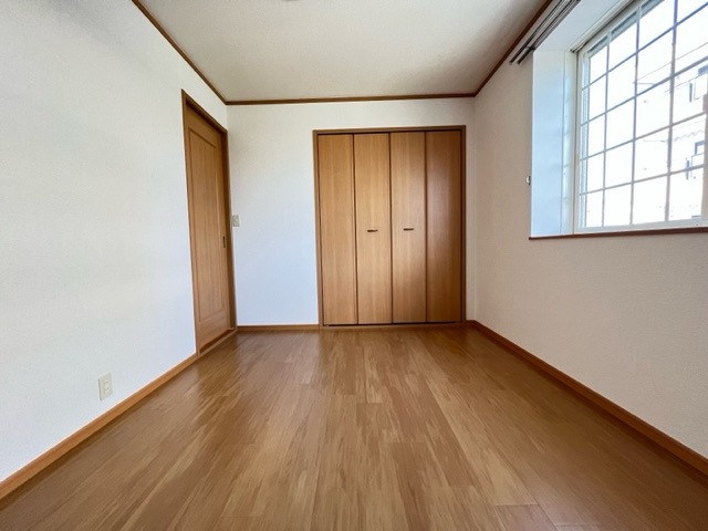 スールブローテの洋室