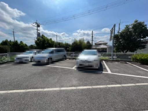 スールブローテの駐車場