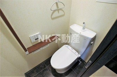【トイレ】 | プレシオ小阪（河内小阪賃貸） | 清潔感のあるトイレです