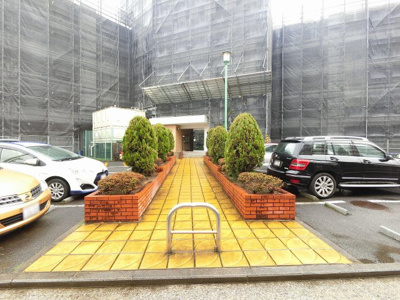 【エントランス】 | メゾン岸谷