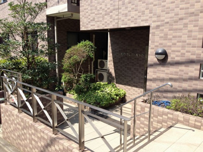 【エントランス】 | モア・クレスト梶ヶ谷 | 東急田園都市線「梶ヶ谷」駅徒歩8分と好立地。