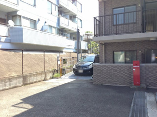 【駐車場】