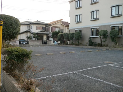 【外観】 | メゾン・カトレア駐車場