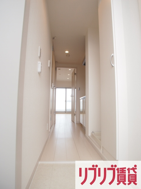 リブリ・東千葉の玄関