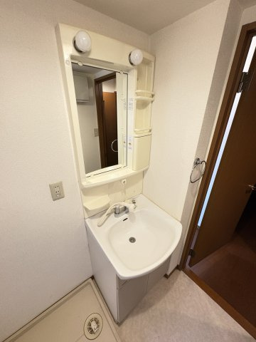 クレストBの独立洗面台