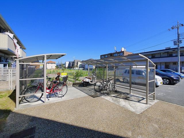 フェアリー　Ｂ棟のその他共用部分|屋根付き駐輪場