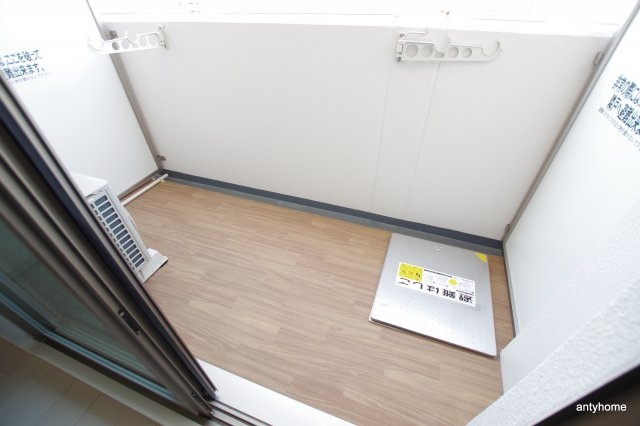 アドバンス西梅田ラシュレ　仲介手数料無料のバルコニー