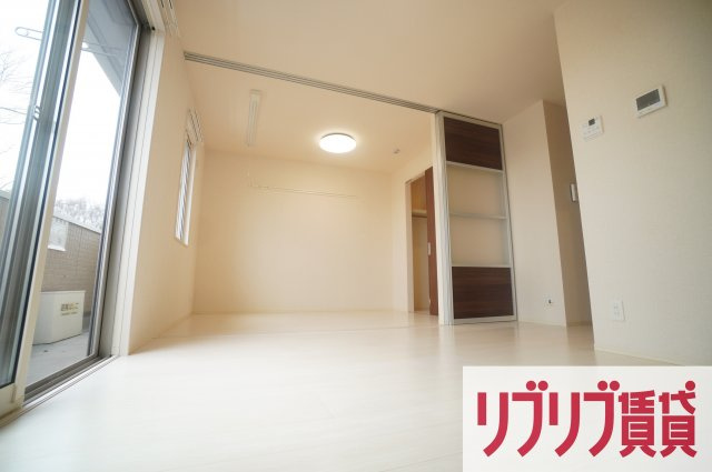 プチクールⅤの居間・リビング