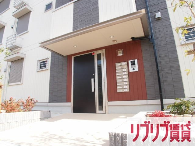 アイチ８　Ａ棟のエントランス