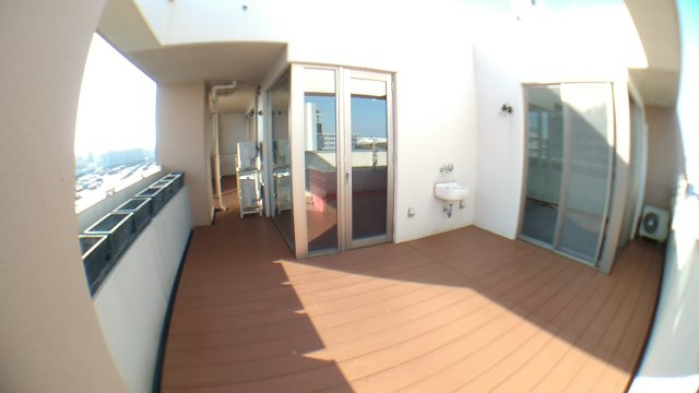 荒川区南千住３丁目の賃貸マンションのバルコニー