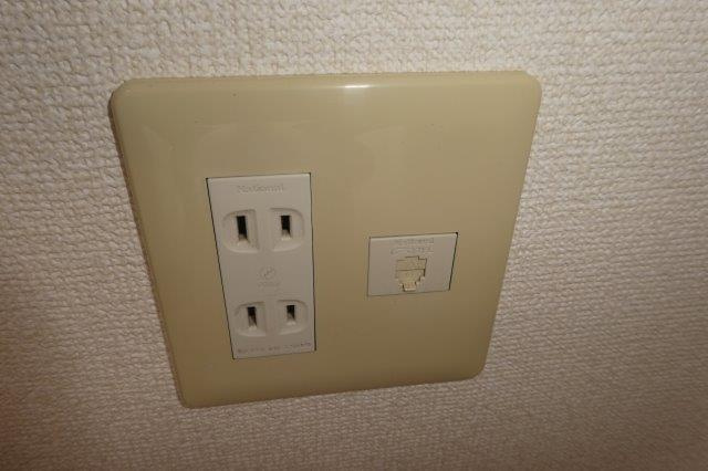 コートタウン西岡Ｂの設備|電話モジュラー