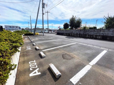 【駐車場】 | スカイハイツ Ａ