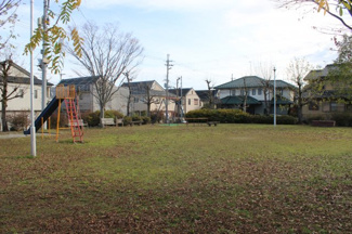【周辺】 | 隣は公園