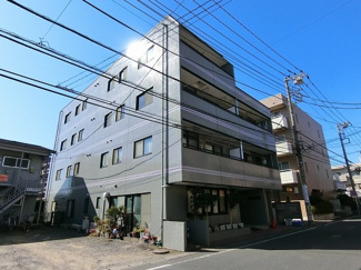 【外観】 | 南武線「中野島」駅まで徒歩2分！便利な立地の4階建てマンションです♪駅近のお部屋をお探しの方におすすめ☆
